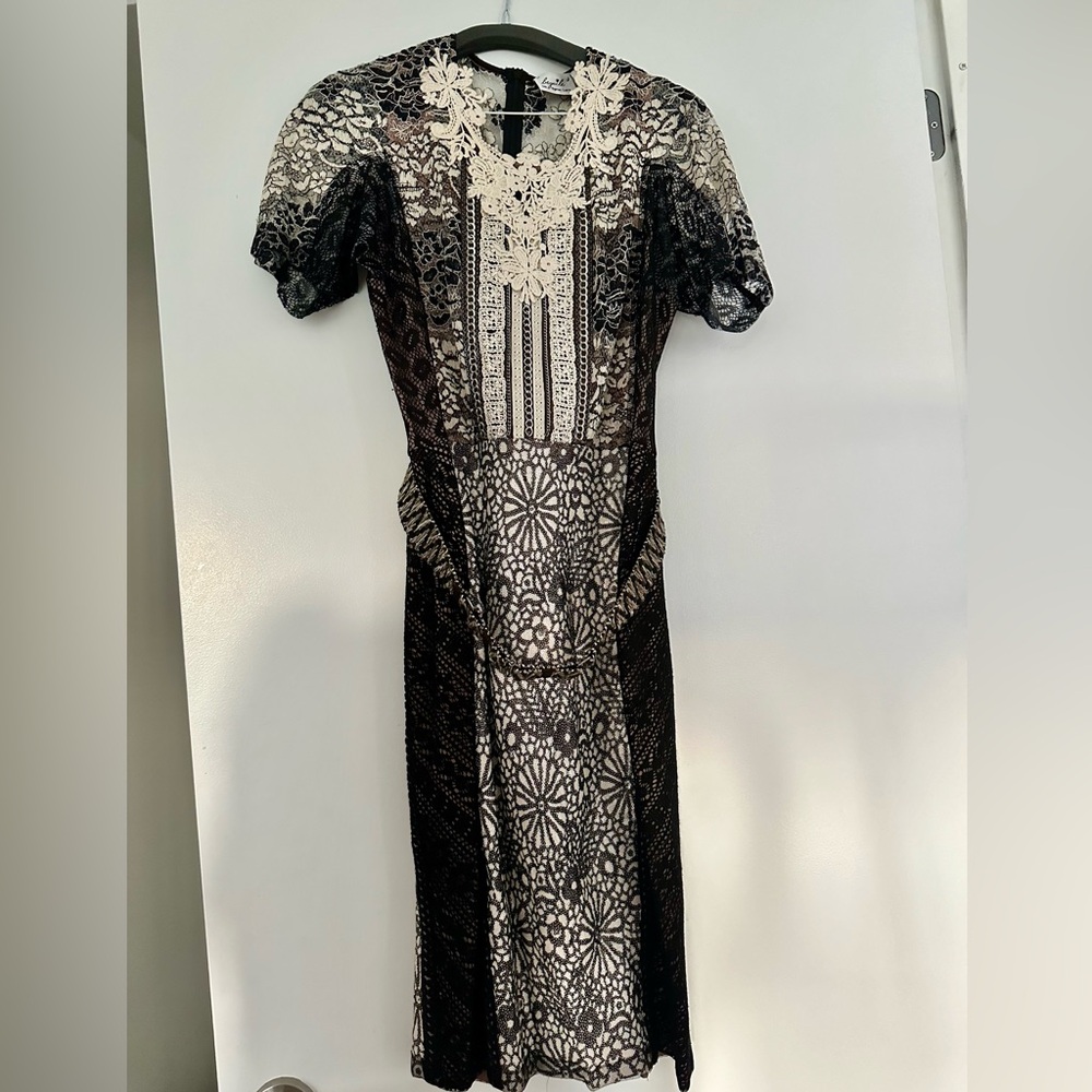 BEGUILE BY BYRON LARS Black / White Mixed Media Cocktail Dress with Belt